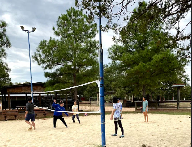 Volleyball at Memorial Private High School